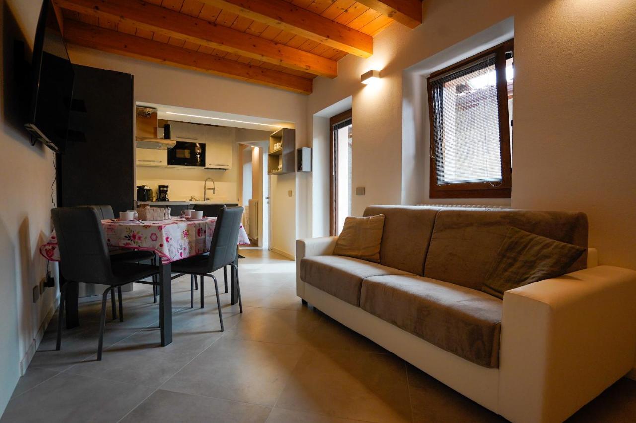 Apartment Aureggio Bellagio Bagian luar foto